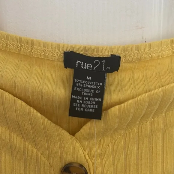 Rue21 Yellow Off-Shoulder Buttoned Blouse - Picture 4 of 5